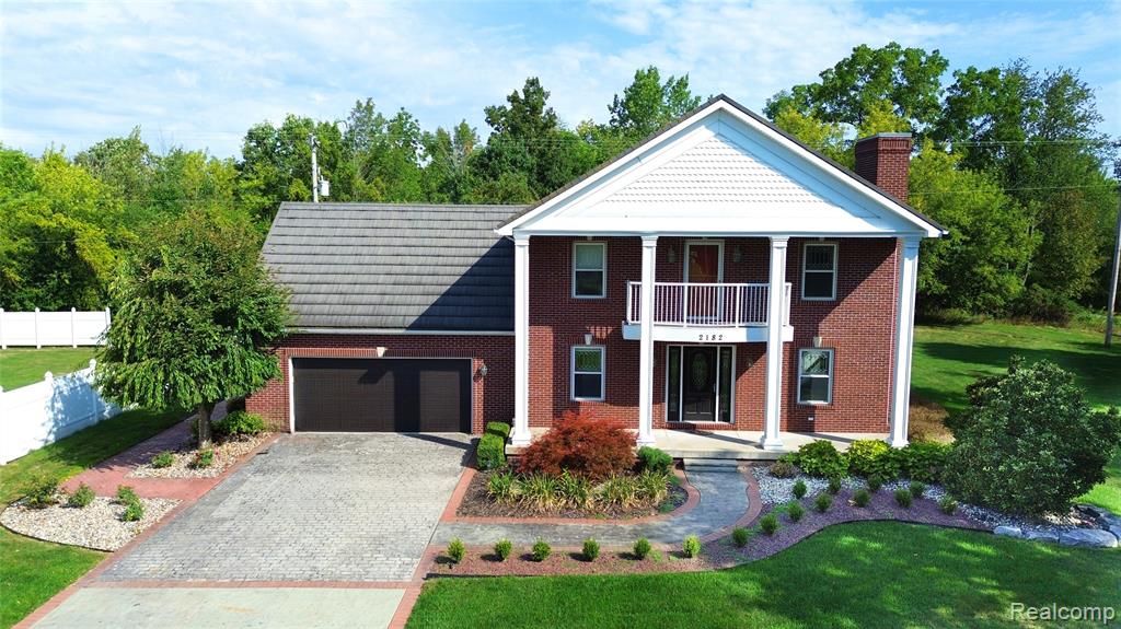 2182 Wiggins Road, Fenton, MI 48430