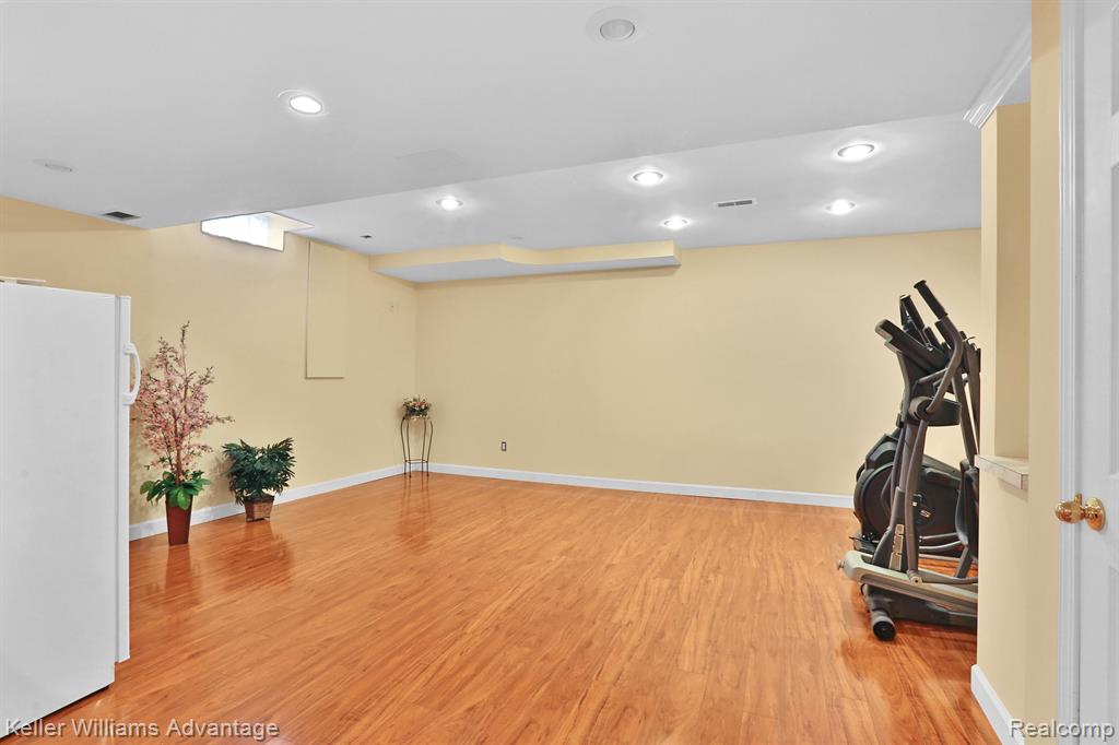 17549 WHITE PINE Ct., Northville, MI 48168 — Photo 36