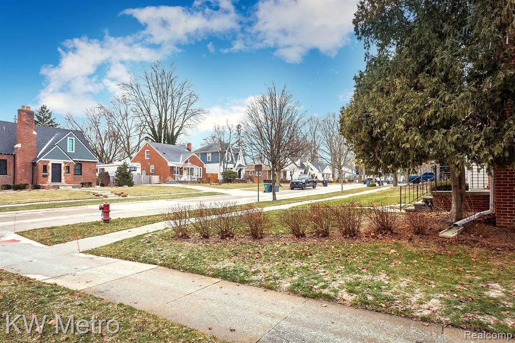 500 W HOUSTONIA Avenue, Royal Oak, MI 48073 — Photo 25