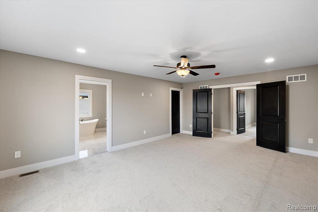 50998 MISTWOOD Drive, Macomb, MI 48042 — Photo 49