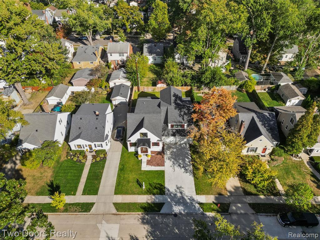 820 OAKRIDGE Avenue, Royal Oak, MI 48067 — Photo 65