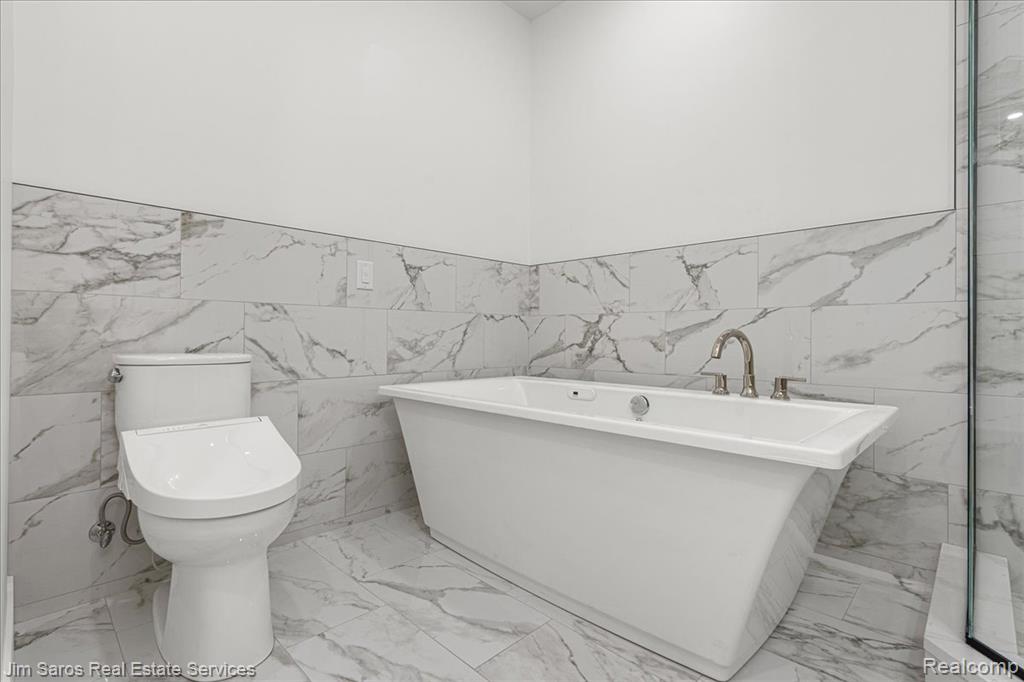 257 Keelson Drive, Detroit, MI 48215 — Photo 28