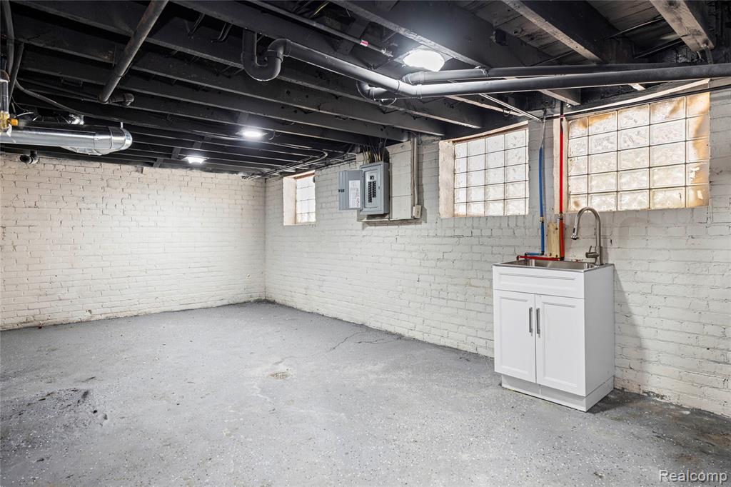 3251 Calvert Street, Detroit, MI 48206 — Photo 64