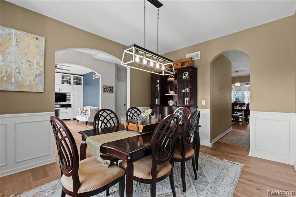 10681 BOULDERCREST Drive, South Lyon, MI 48178 — Photo 11