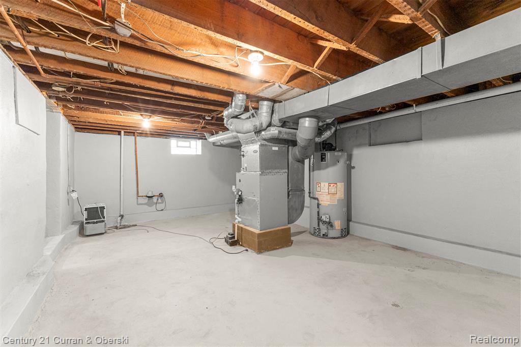 8004 N Farmington Road, Westland, MI — Photo 27