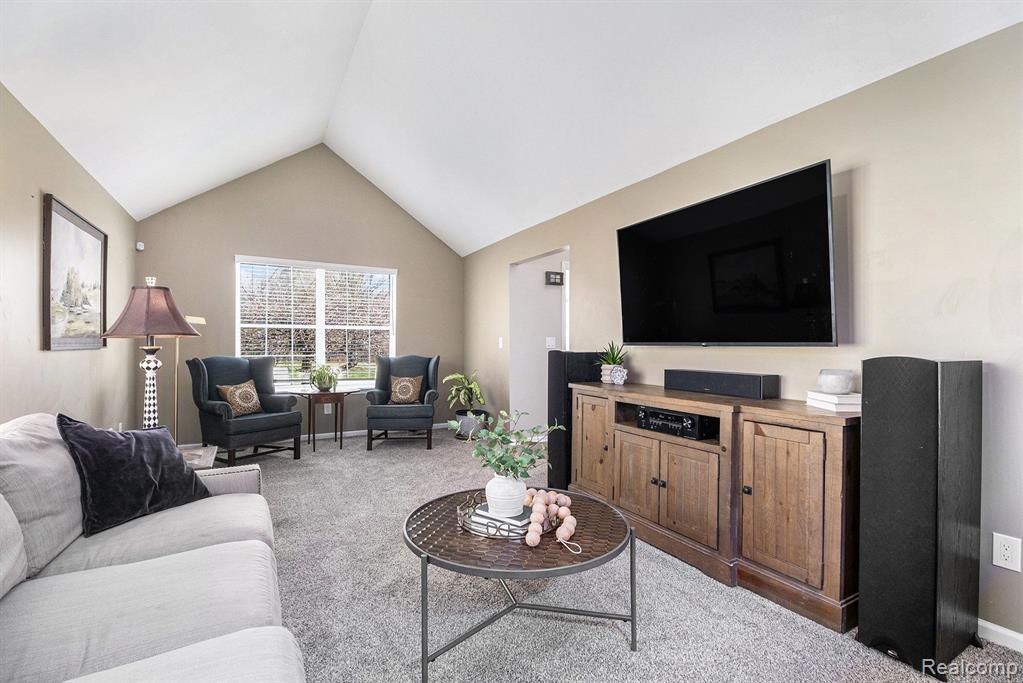 7926 FOREST CREEK, Whitmore Lake, MI 48189 — Photo 2