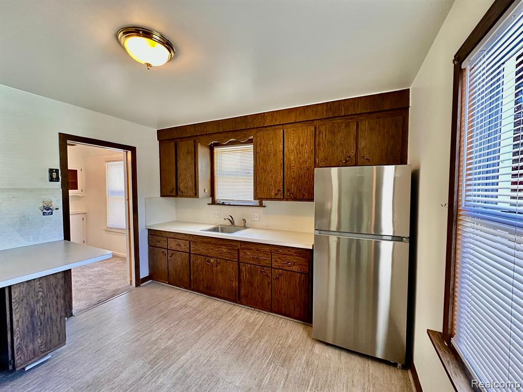 6790 WINONA Avenue, Allen Park, MI 48101 — Photo 11
