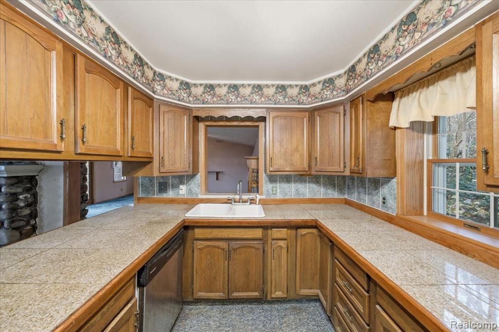 5896 Silver Birch Road, Hadley, MI 48462 — Photo 11