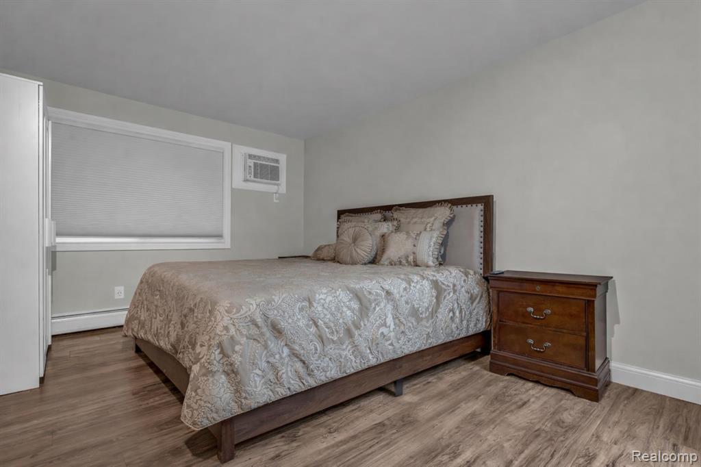 7350 N Inkster Road, 17, Dearborn Heights, MI 48127 — Photo 12