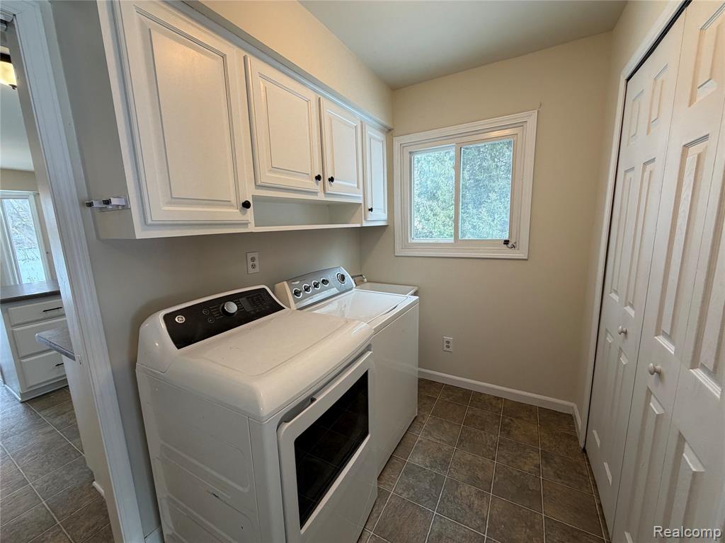 48 Webb Drive, Troy, MI 48098 — Photo 13