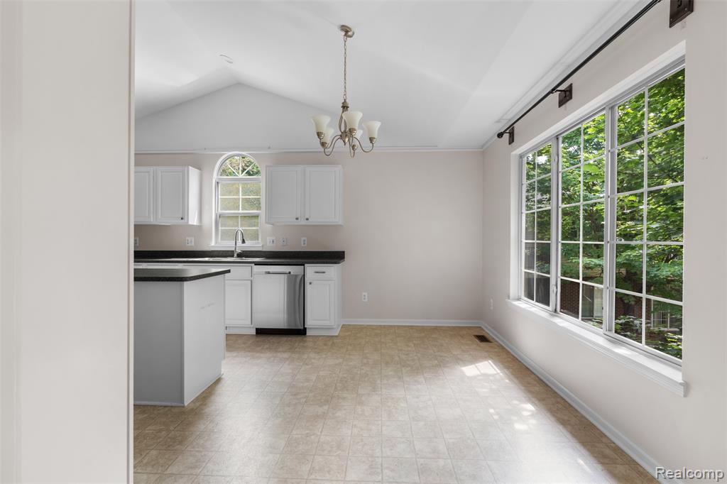 45815 Grant Court, Macomb, MI 48044 — Photo 9