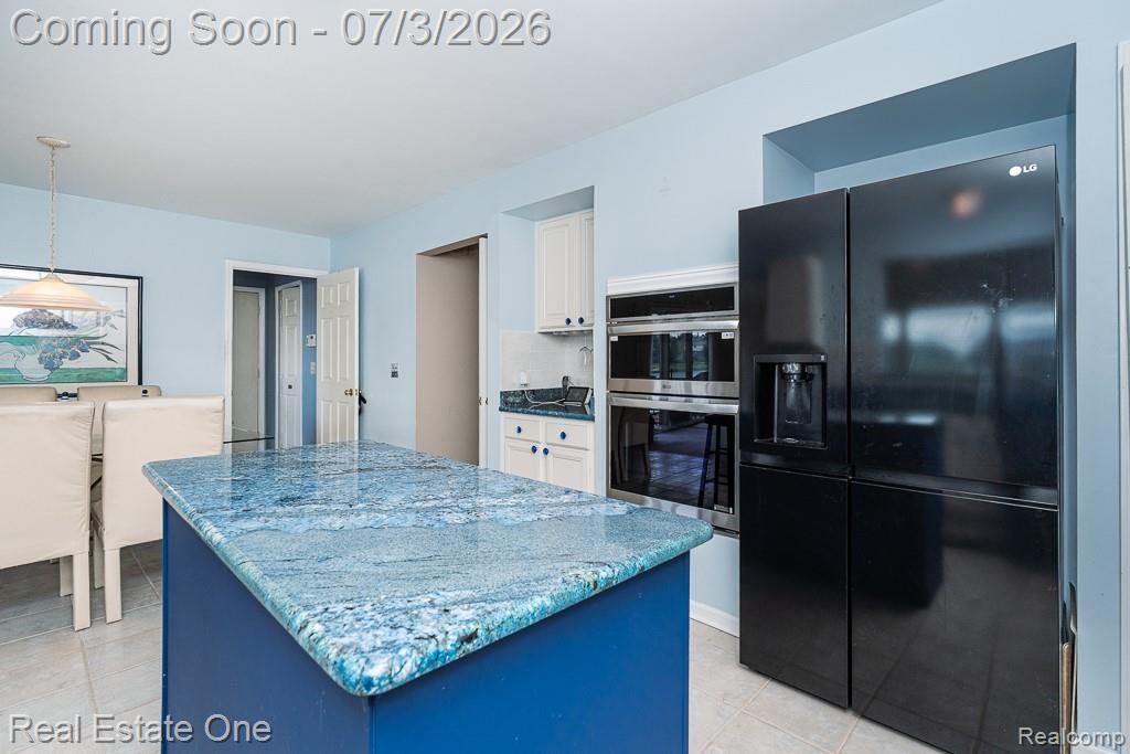 6489 Shoreline Drive, Troy, MI 48085 — Photo 12