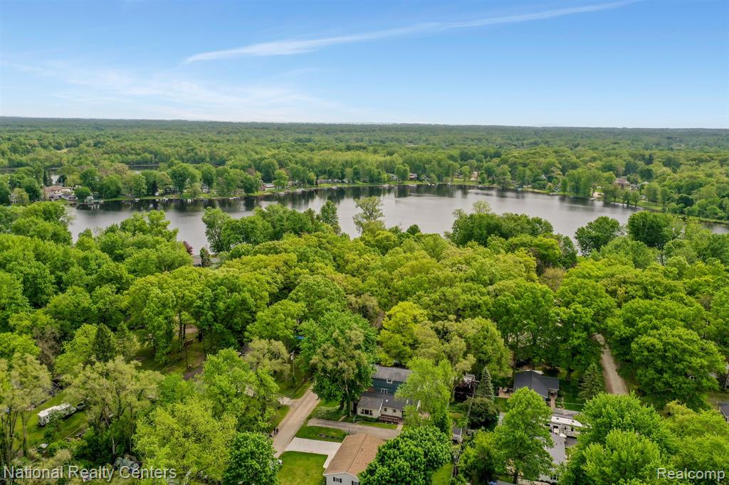 330 BEACHWAY Street, Whitmore Lake, MI 48189 — Photo 6