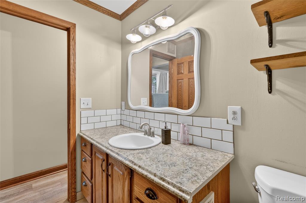 6235 Flushing Road, Flushing, MI 48433 — Photo 29