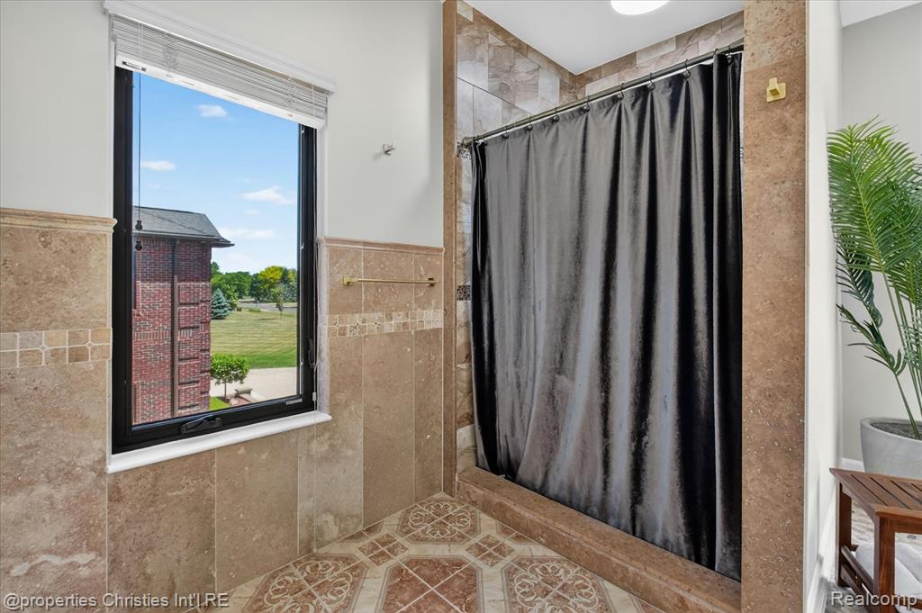 6223 Valleyfield Drive, Plymouth, MI 48170 — Photo 37