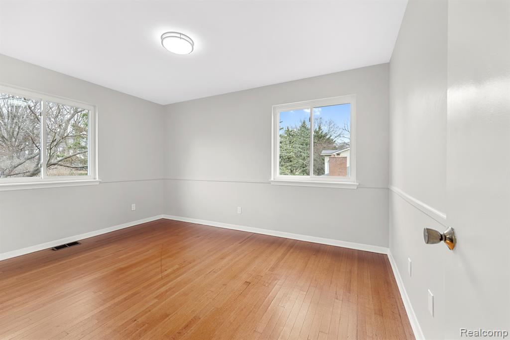 36445 Quakertown Lane, Farmington, MI 48331 — Photo 14
