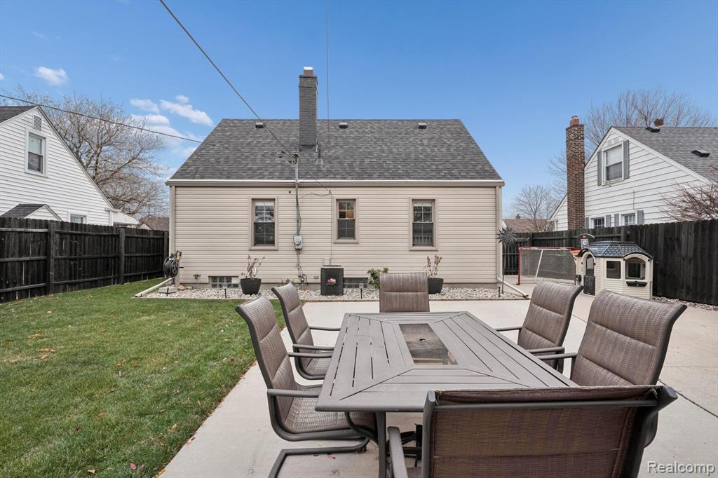 17748 Reno Street, Riverview, MI 48193 — Photo 35