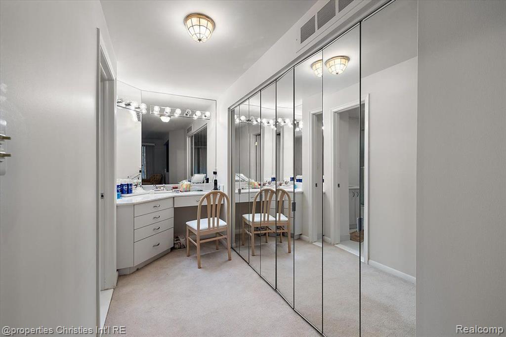 7036 Bridge Way, West Bloomfield, MI — Photo 41