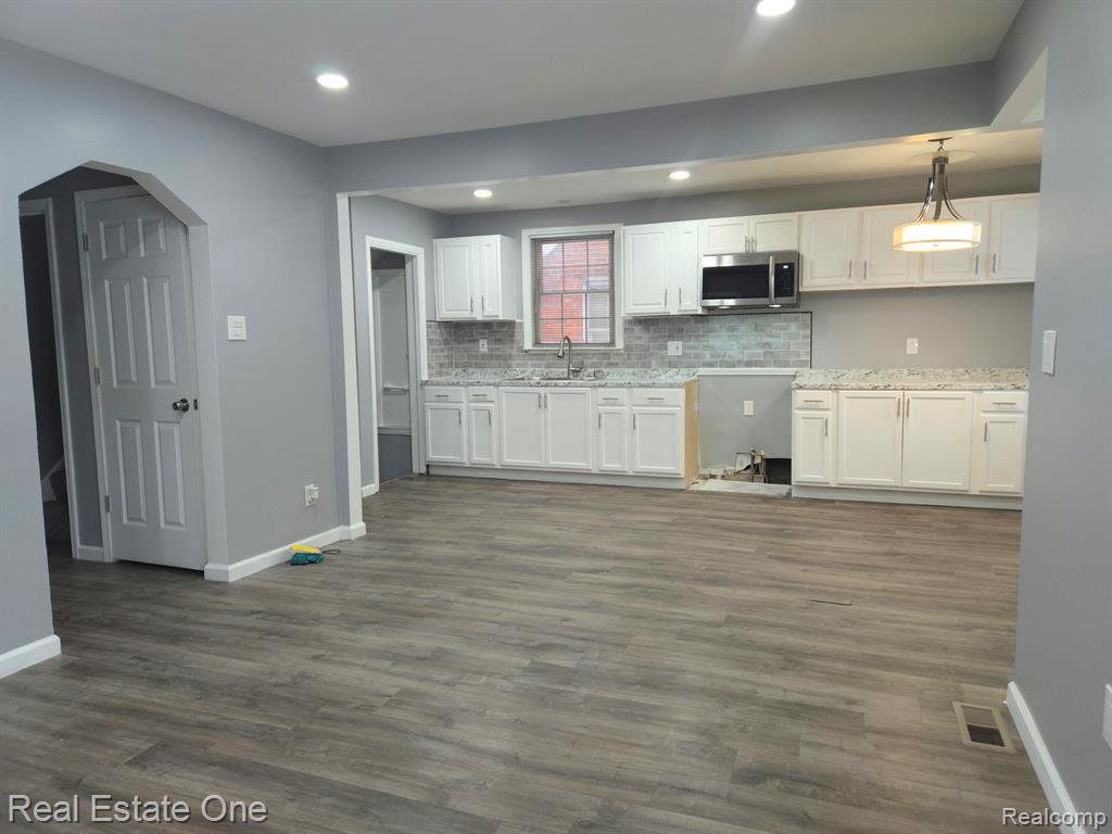 8254 Sussex Street, Detroit, MI 48228 — Photo 9