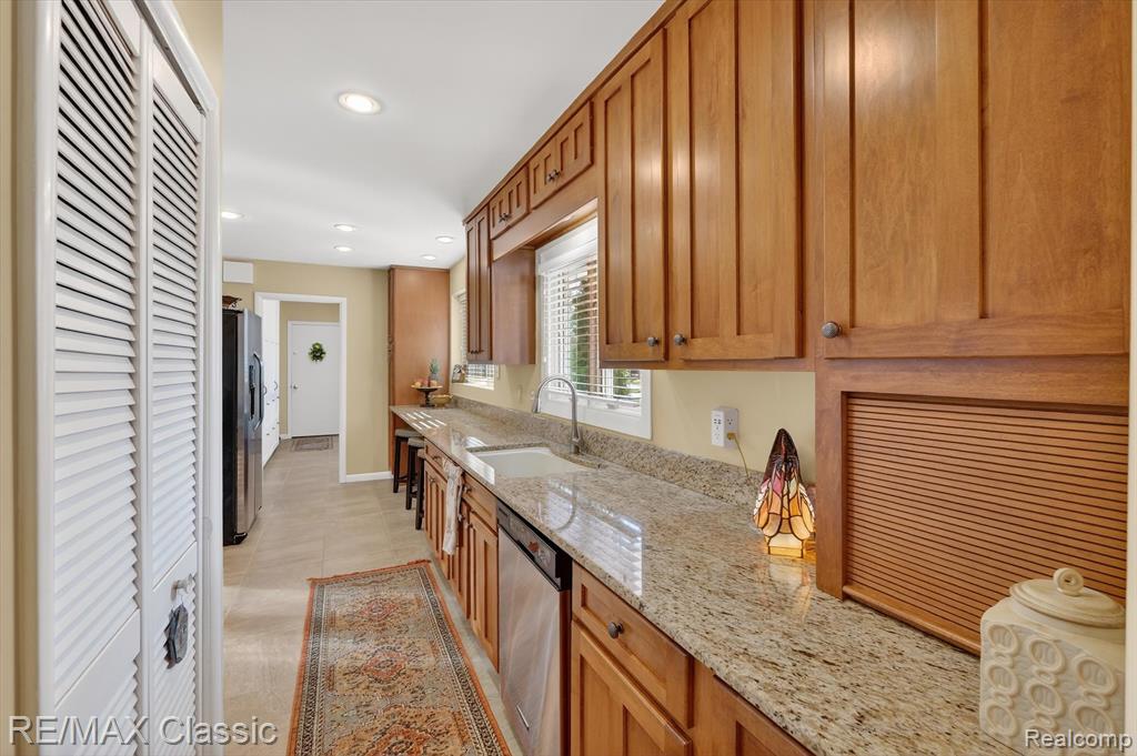 4731 Pickering Road, Bloomfield Hills, MI 48301 — Photo 28
