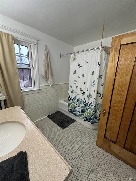 677 ATKINSON Street, Detroit, MI 48202 — Photo 14