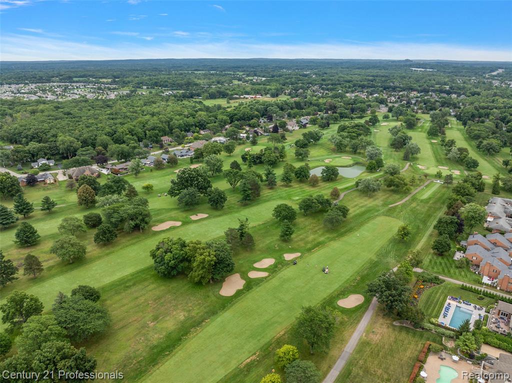 9310 Fairway Trail, Grand Blanc, MI 48439 — Photo 16
