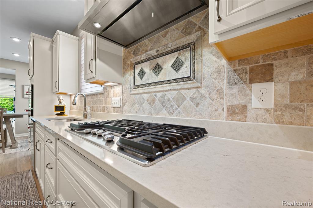 48796 Windfall Road, Novi, MI — Photo 13