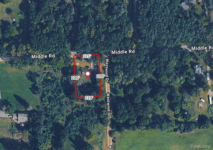 1405 Middle Road, Highland, MI — Photo 3