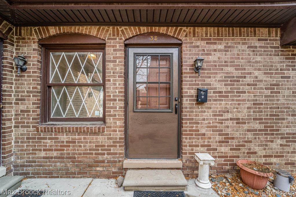 5005 CROOKS Road, 38, Royal Oak, MI 48073 — Photo 3