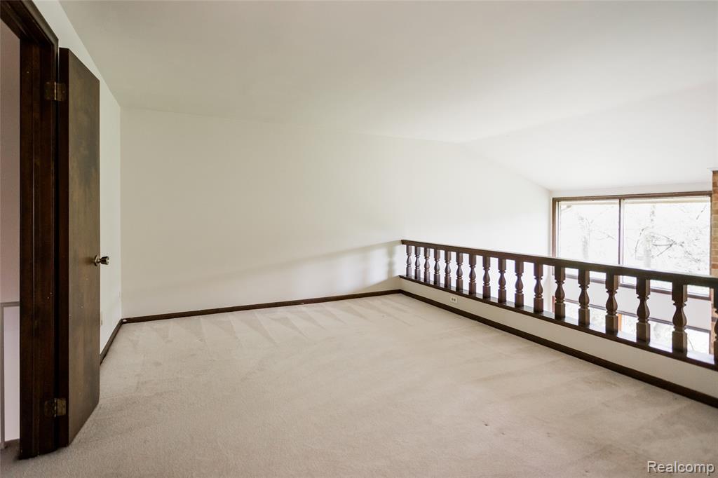 7118 Pebble Park Drive, West Bloomfield, MI — Photo 39