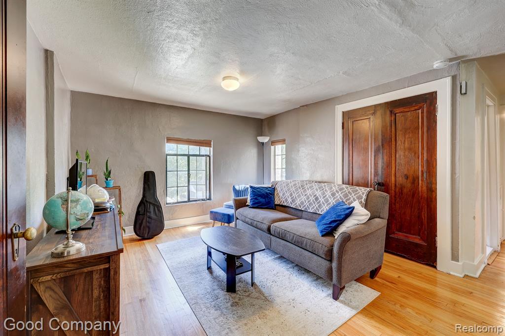 637 S CONNECTICUT Unit 5, Royal Oak, MI 48067 — Photo 4