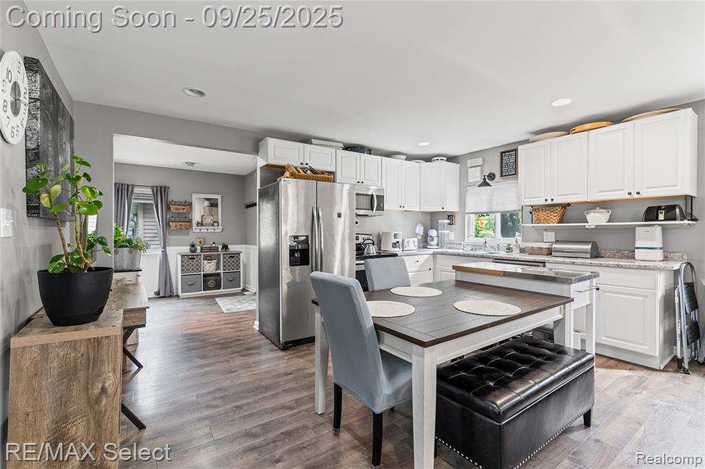 6237 E Atherton Road, Burton, MI 48519 — Photo 8
