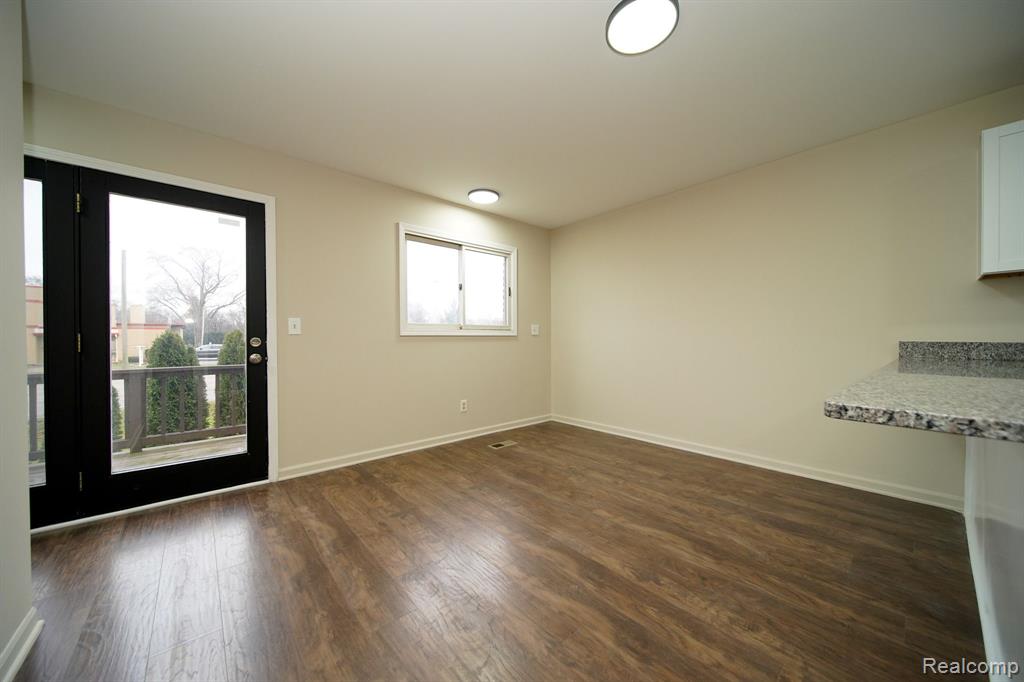 460 OAKGROVE, Clawson, MI — Photo 26