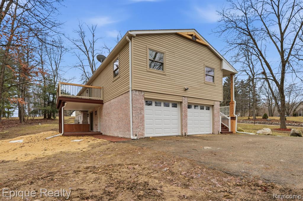 4563 Clifford Road, Brighton, MI 48116 — Photo 39