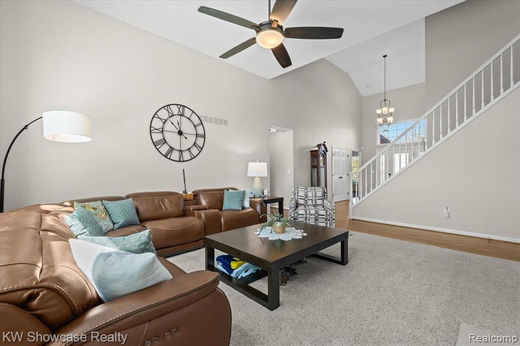 54771 GRENELEFE Circle E, South Lyon, MI 48178 — Photo 7