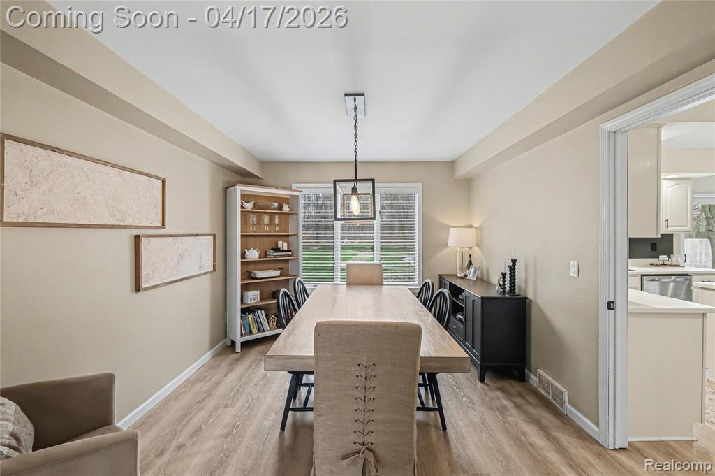 2228 Lost Creek Drive, Flushing, MI 48433 — Photo 6