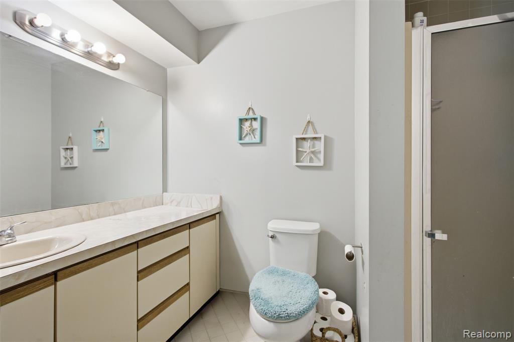 735 Claire Pointe Circle, Saint Clair Shores, MI 48081 — Photo 11
