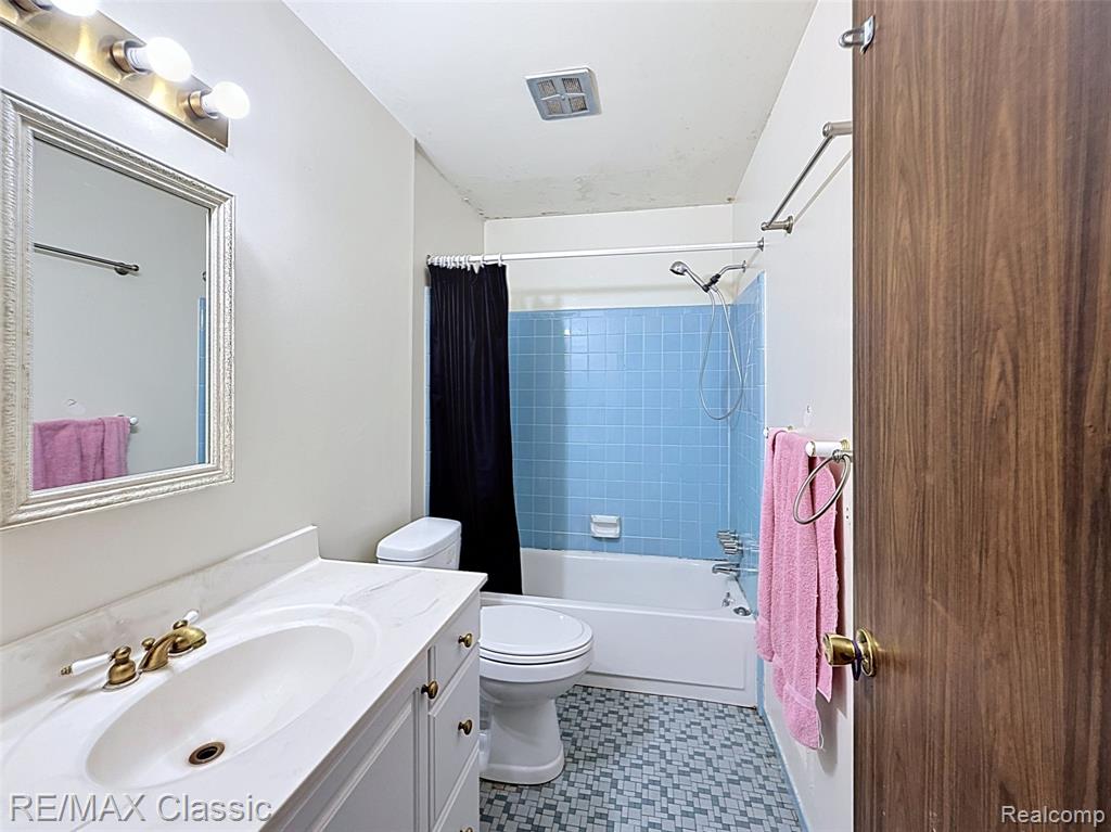 44150 S Umberland Circle, Canton, MI 48187 — Photo 13