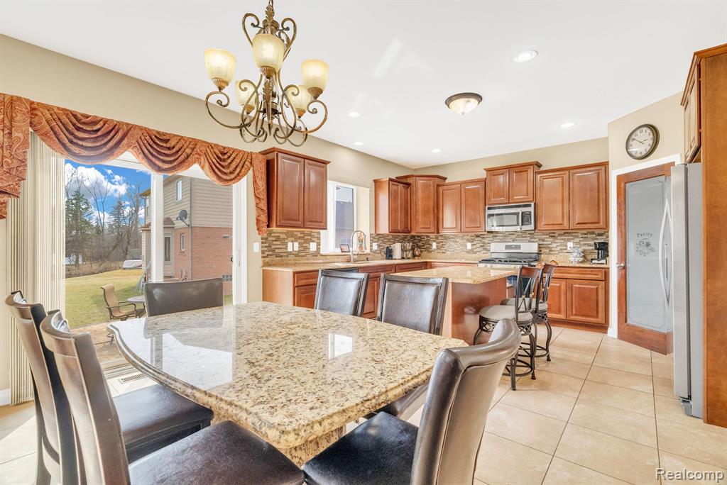 4122 Hawks Nest Road, Utica, MI 48317 — Photo 25