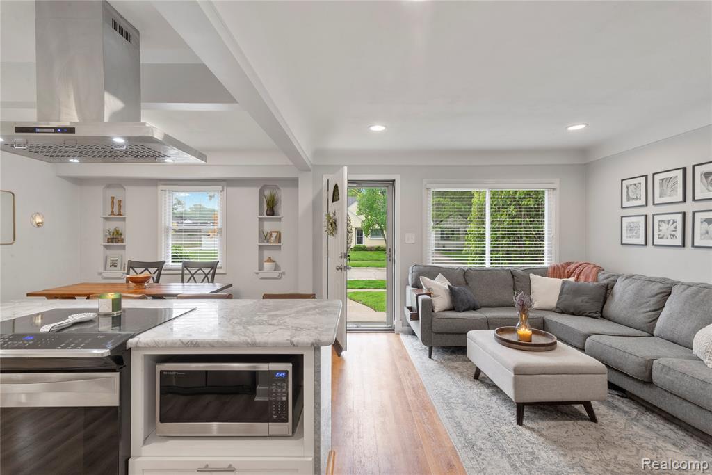 606 N Dorchester Avenue, Royal Oak, MI 48067 — Photo 4
