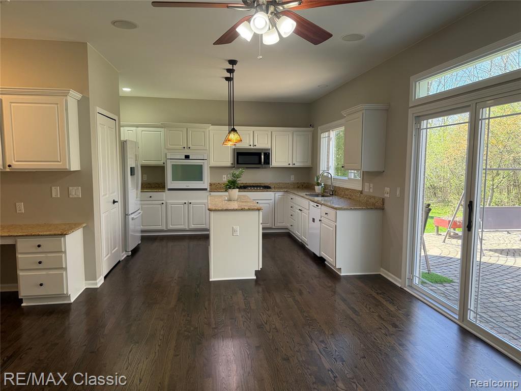 47272 Woodlong Drive, Canton, MI 48187 — Photo 17