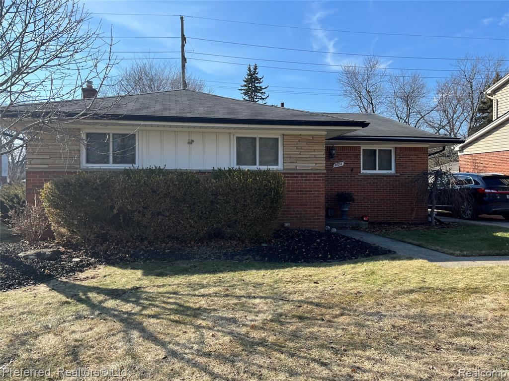 8957 Crown Street, Livonia, MI 48150 — front exterior