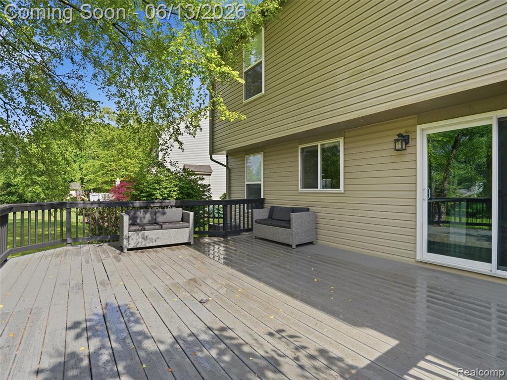 7668 Ring Neck Drive, Waterford, MI 48327 — Photo 35
