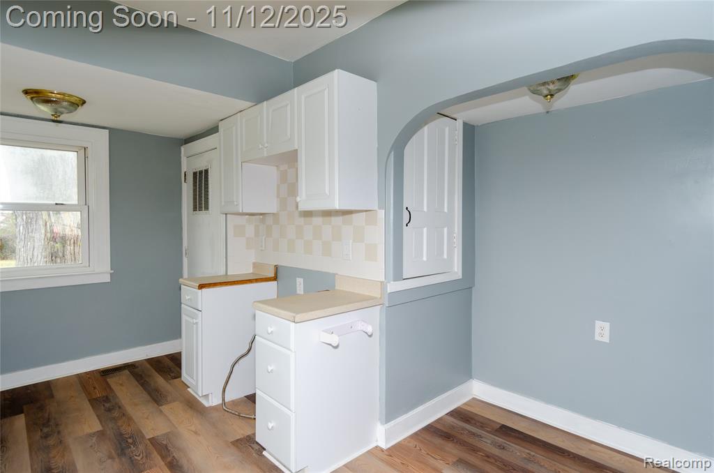 577 Peacock Avenue, Pontiac, MI 48340 — Photo 12