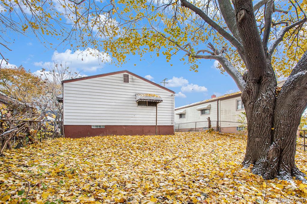61 N Tasmania Street, Pontiac, MI 48342 — Photo 15