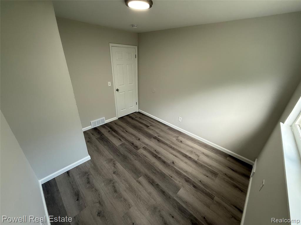 536 Emerson Avenue, Pontiac, MI 48342 — Photo 12