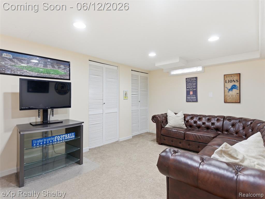 29451 Mark Avenue, Madison Heights, MI 48071 — Photo 25