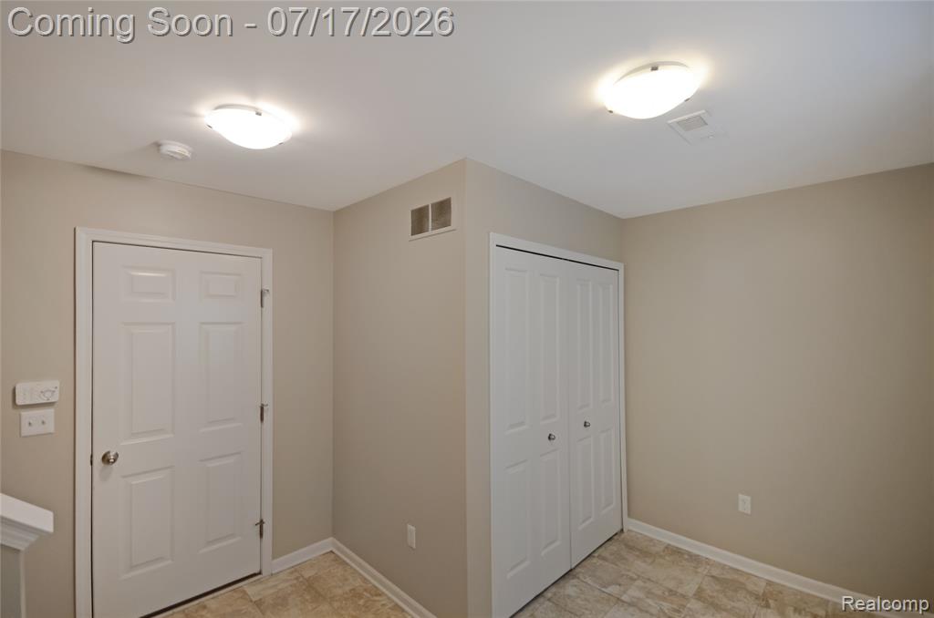 4625 Bradley Circle, Troy, MI 48085 — Photo 29