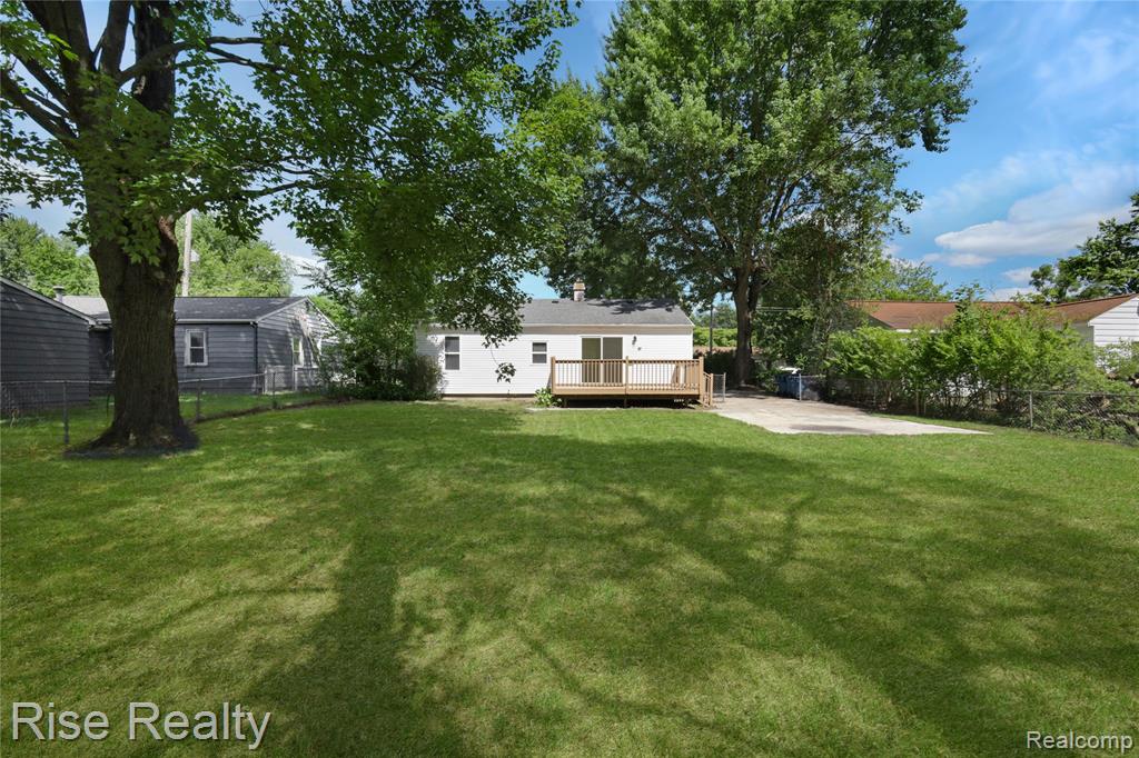319 N Genesee Street, Montrose, MI 48457 — Photo 21