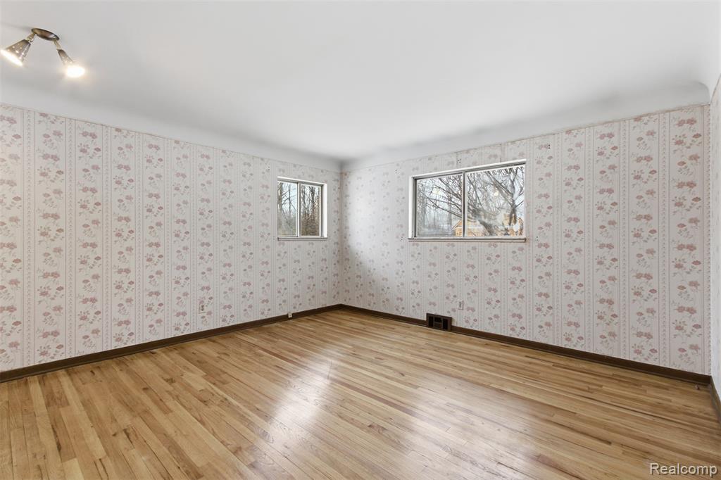 6525 Norton Drive, Troy, MI 48085 — Photo 17